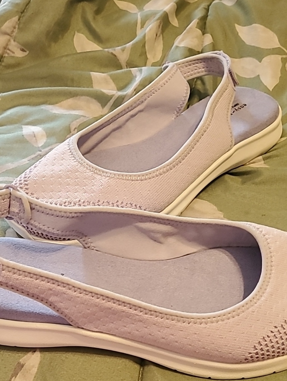 Easy Spirit Lilac Flats 10-1/2